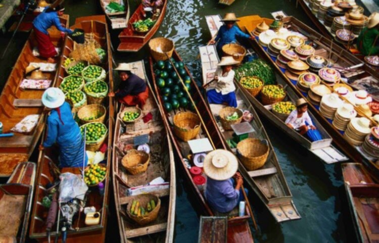 floating markets الاسواق العائمة